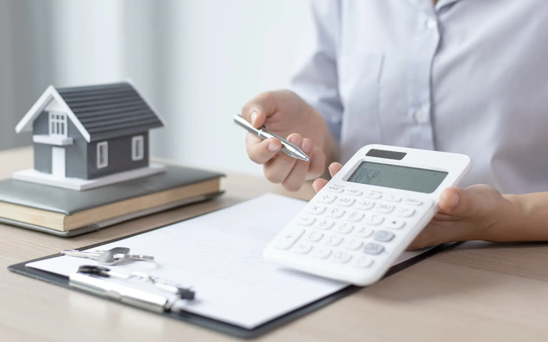 Kompakter Kurs für Makler & Berater: Lernen Sie praxisnah die verschiedenen Formen der Immobilien-De-Investition kennen. Jetzt anmelden!